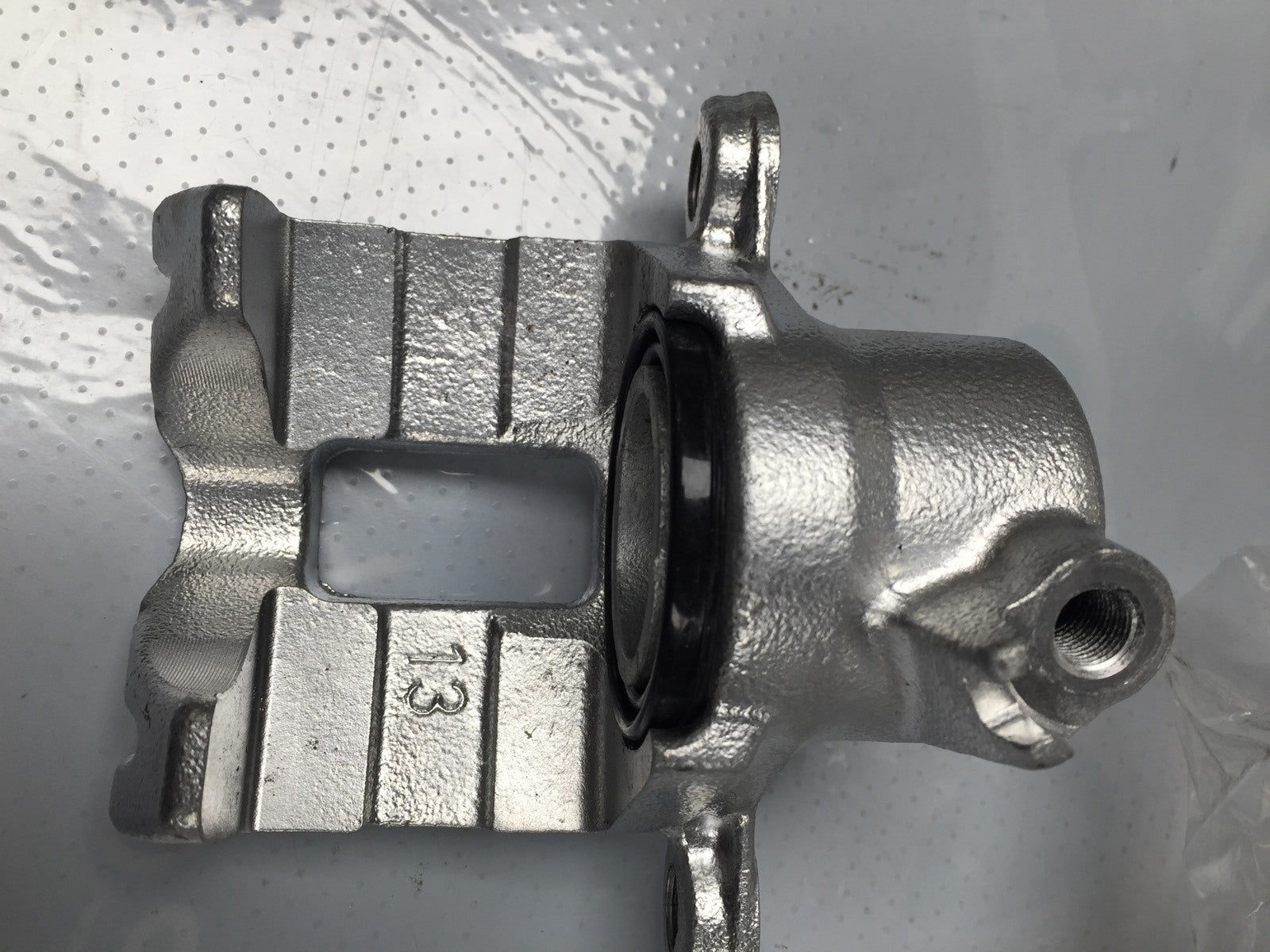 REAR DRIVER SIDE BRAKE CALIPER FOR TOYOTA LAND CRUISER COLORADO PRADO 97-03  