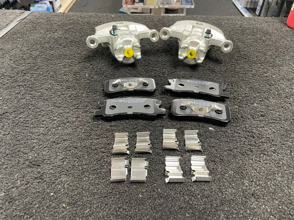 FOR MITSUBISHI SHOGUN PAJERO 3.2DID 3.5V6 2000-2013  REAR CALIPERS AND PADS