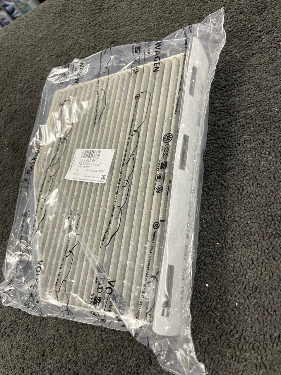 VW AUDI SEAT SKODA CABIN POLLEN FILTER 1K2819669 GENUINE AUDI BRAND NEW
