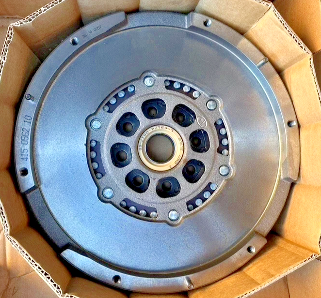 DUAL MASS FLYWHEEL BMW 415055210 21207567829 21207577479 21207637279 7567829