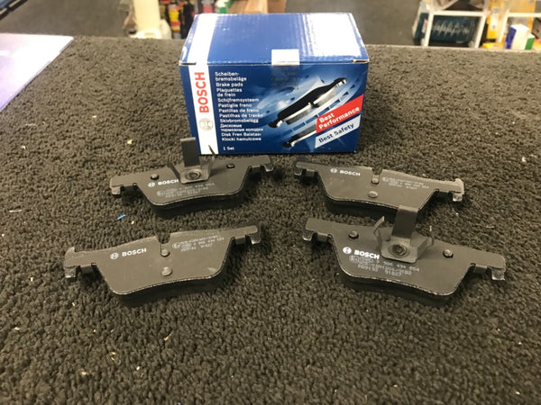 BMW 3 SERIES F30 320D GENUINE BOSCH  REAR  BRAKE PADS SET