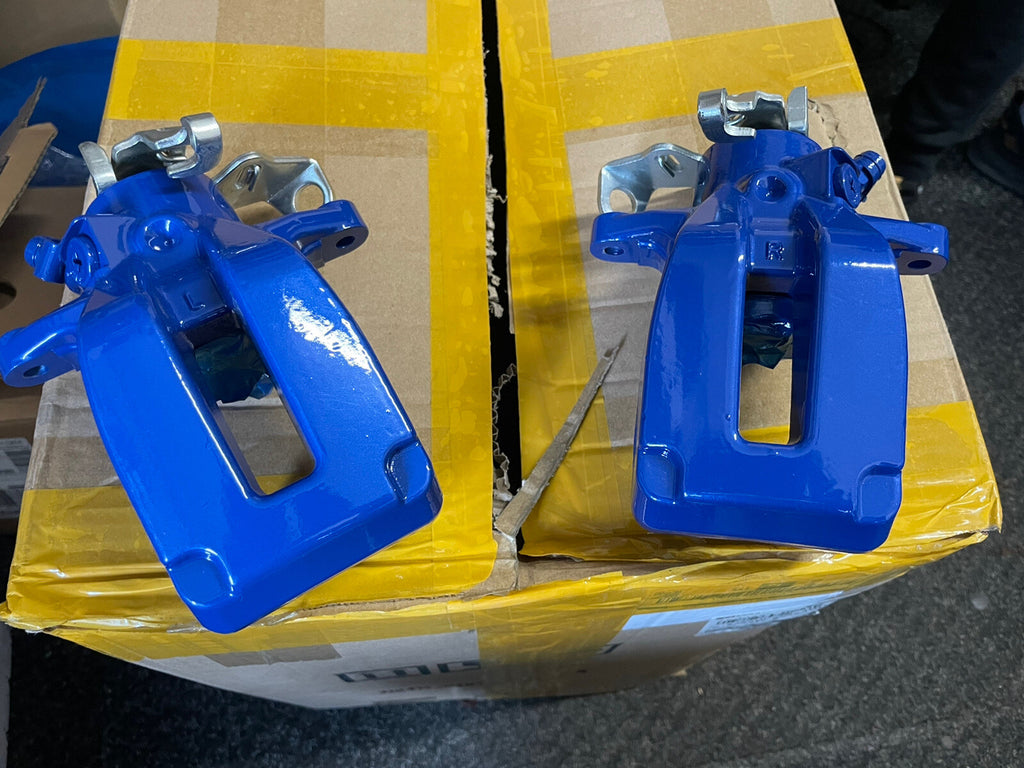 REAR BRAKE CALIPER BLUE POWDER COATED LH RH AUDI A3 TT QUATTRO GOLF 4MOTION R32 