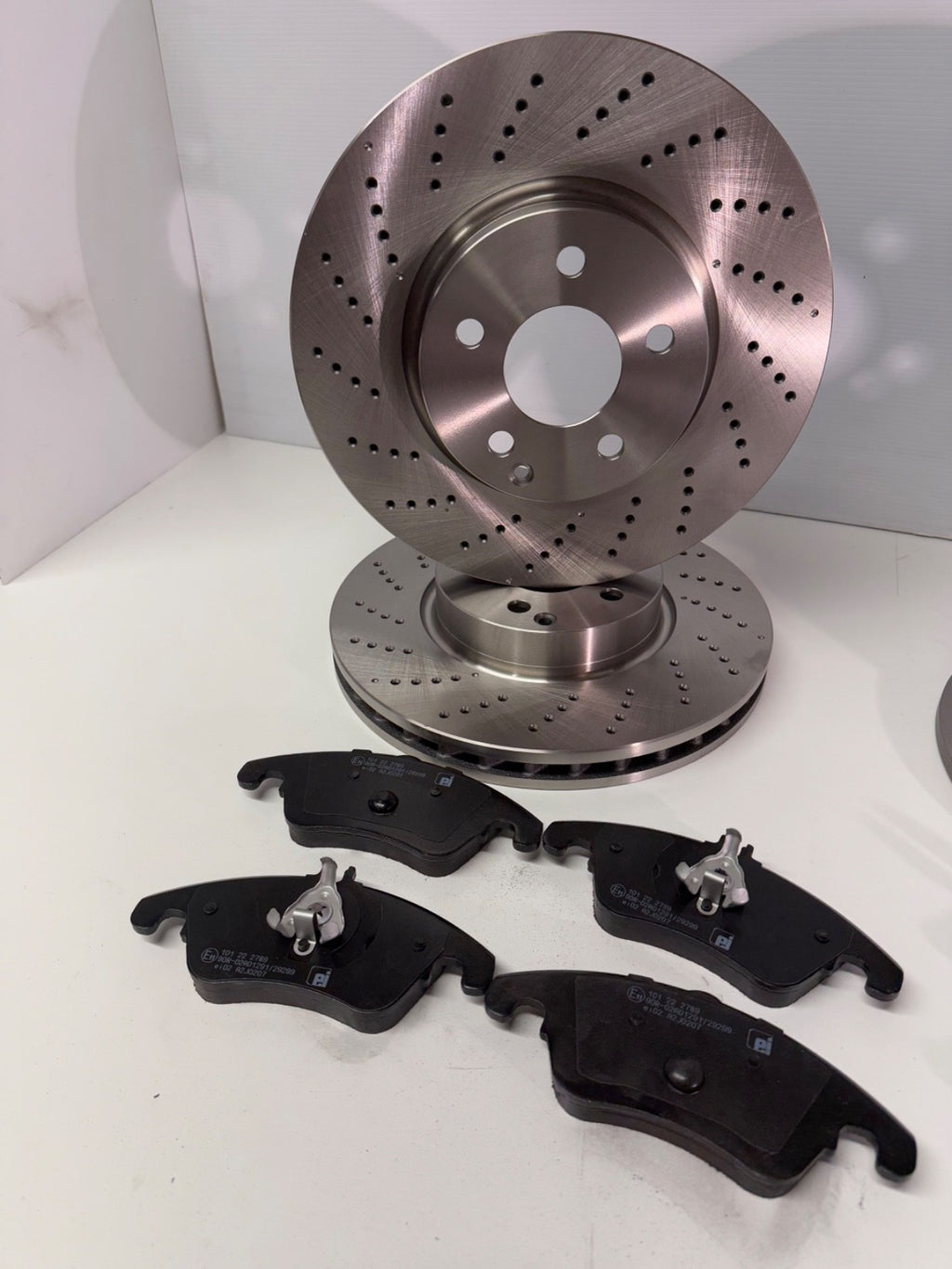E-CLASS E220 CDI BLUEEFFICIENCY SE (MK4 (A207)) FRONT REAR BRAKE DISC PAD SET
