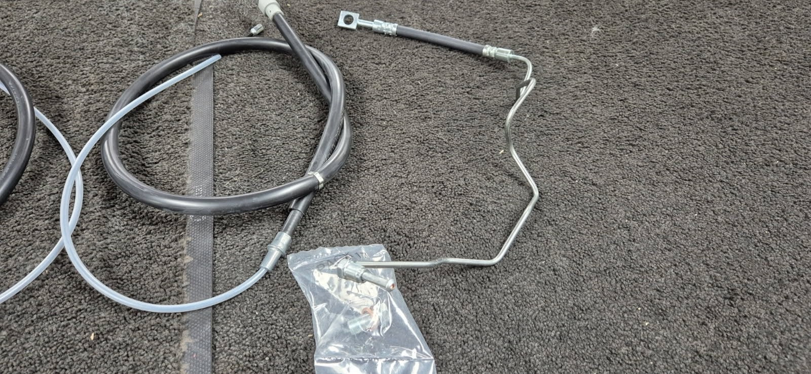 POLO 9N 6R FABIA 6Y 6J  IBIZA 5L 6J REAR BRAKE HOSE REAR BRAKE CABLE VENTED DISC