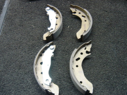FORD PUMA 1.4 1.7 97 ON BRAKE SHOES REAR FULL SET 