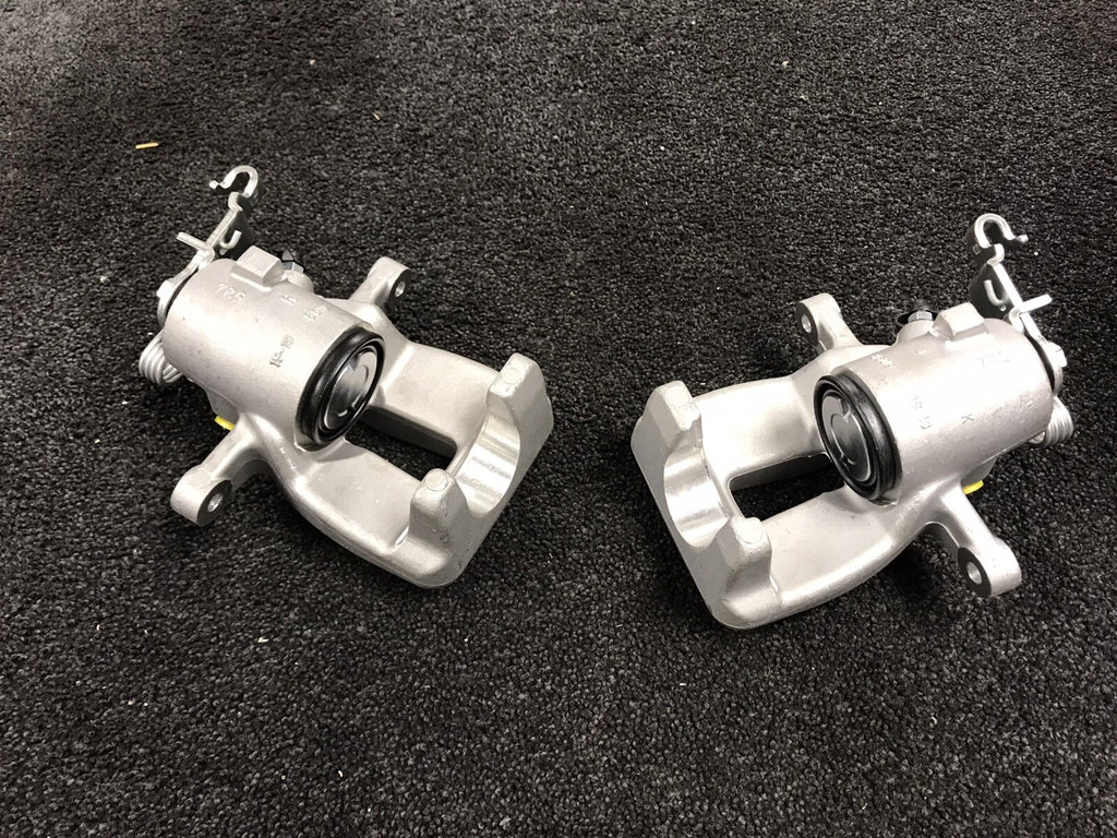 2 NEW REAR BRAKE CALIPER PAIR LH RH VW GOLF R32 MK5 3.2 4MOTION 310MM DISC