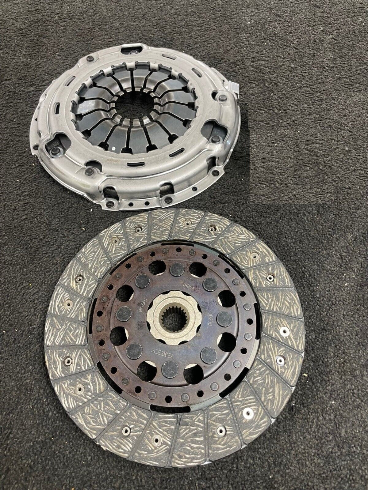 FOR NISSAN JUKE 1.6DIG-T NISMO RS 2010-2019 CLUTCH KIT 2PCE GENUINE NISSAN NEW