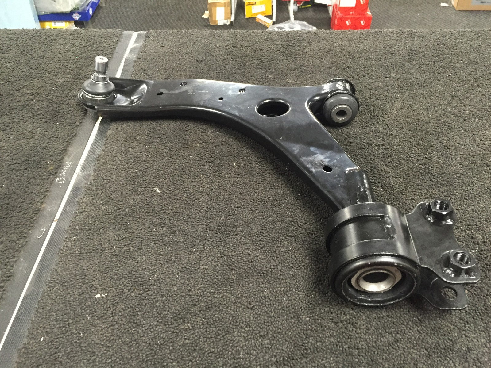 FRONT LOWER WISHBONE ARM LH SIDE MAZDA 3 1. 1.4 1.6 MAZDA 5 1.8 2.0 CR 2004-2008