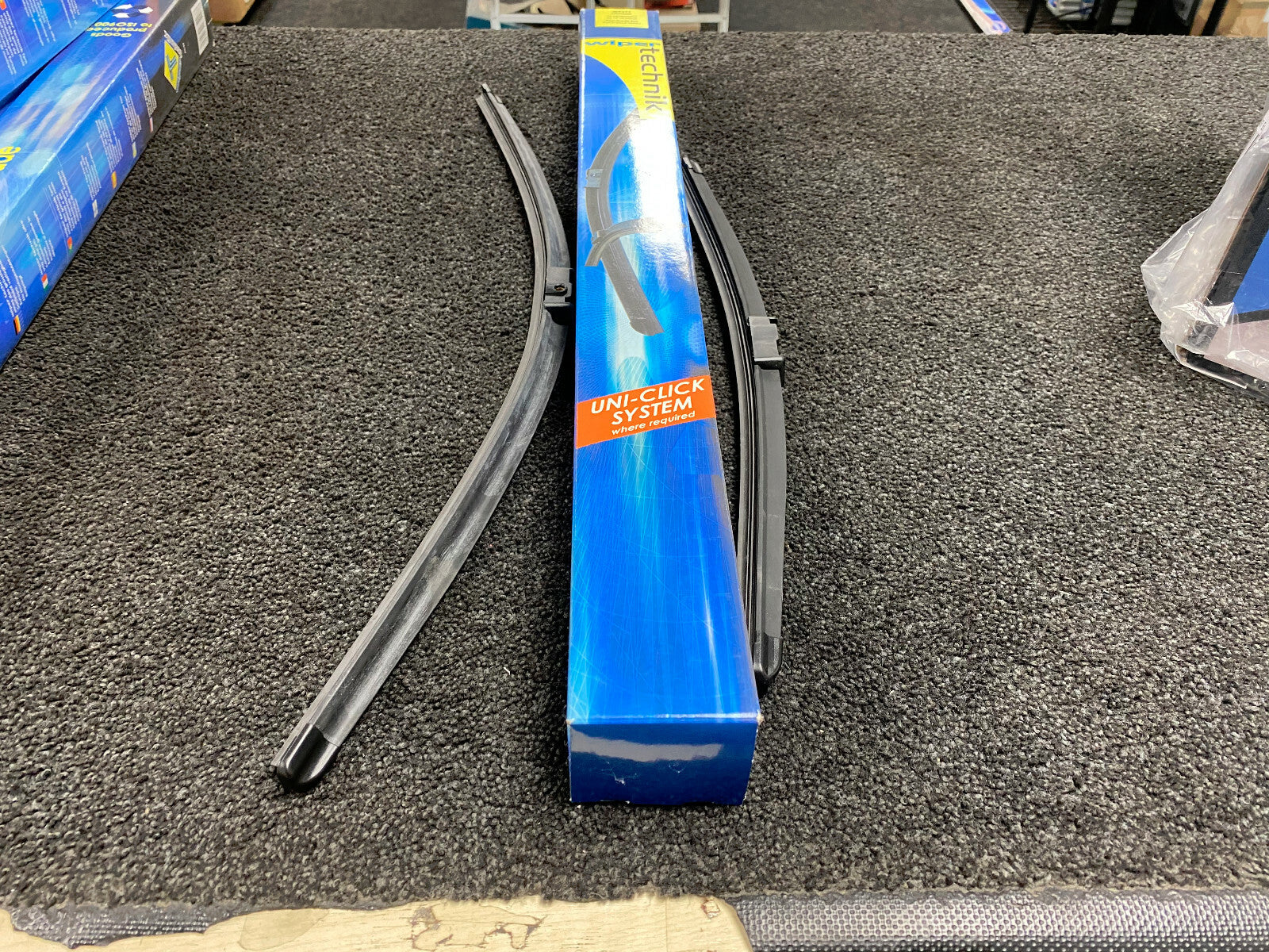 FOR FIAT CROMA 2 10/2005 ONWARDS FRONT FLAT WIPER BLADE SET WT371
