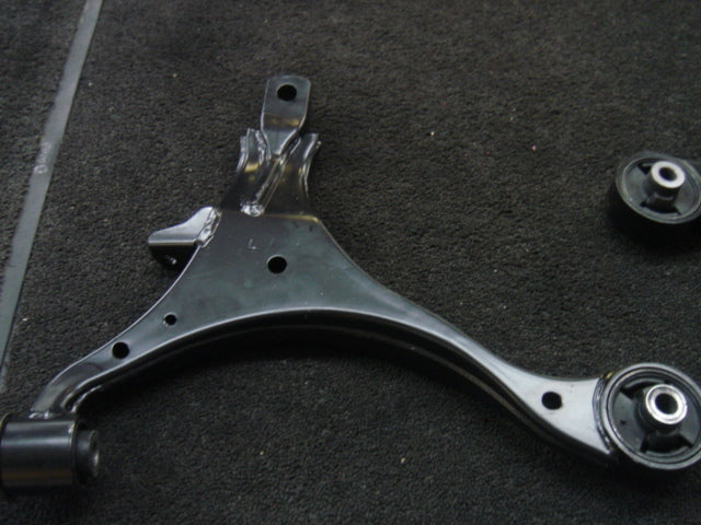 FOR  CRV 2.0VTEC 2.2CTDi  i-CTDi FRONT LOWER WISHBONE ARM BUSH RH DRIVER SIDE