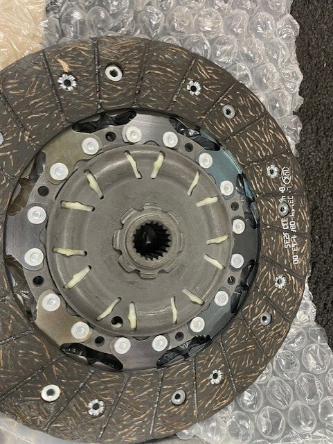 3PCE CLUTCH LUK FOR CHEVROLET CRUZE ASTRA J MERIVA MOKKA 1.7D TD CDTi