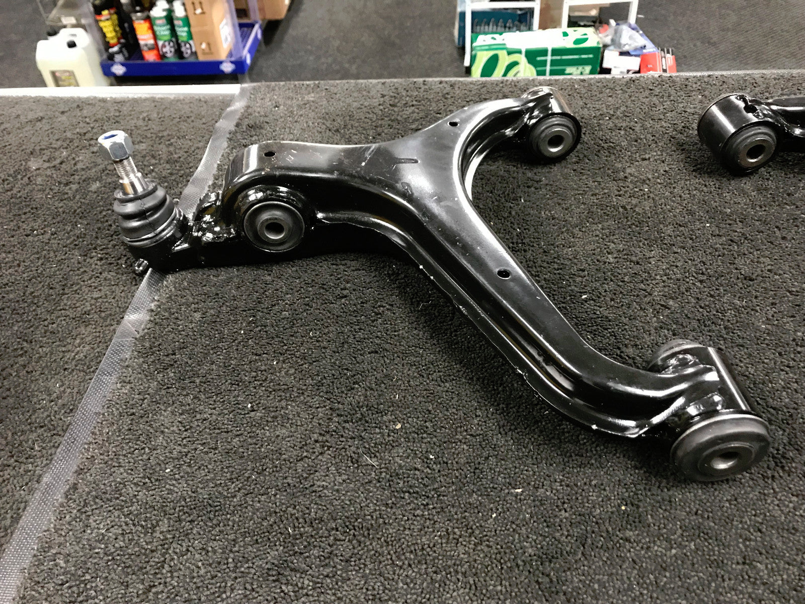 FRONT LOWER LEFT WISHBONE ARM LH  FOR SSANGYONG REXTON 2.7TD 2.9TD 2002-13