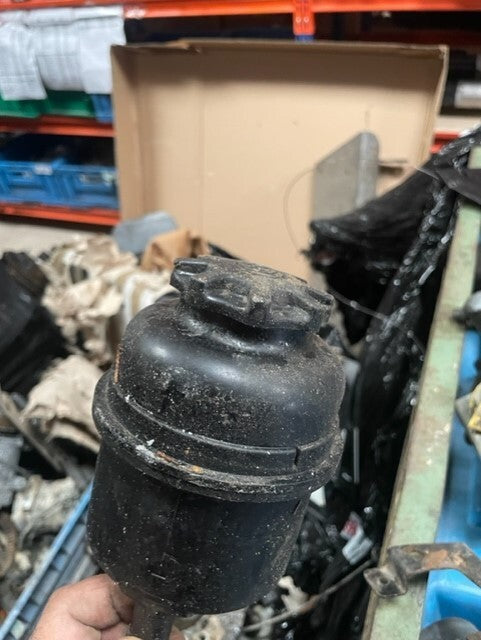LAND ROVER DEFENDER 90 110 130 TDI TD5 POWER STEERING FLUID BOTTLE USED