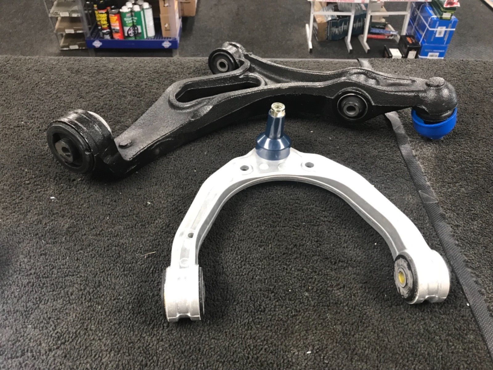 AUDI Q7 VW TOUAREG PORSCHE CAYENNE FRONT UPPER LOWER CONTROL ARM WISHBONE LEFT