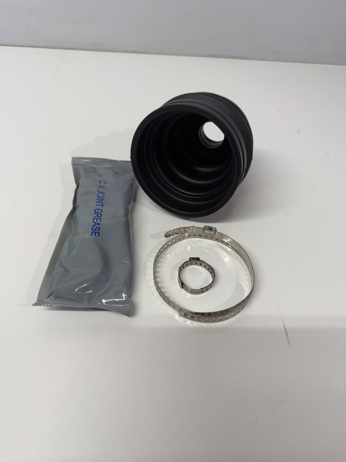 FOR TOYOTA HIACE GRANVIA REGIUS 4WD REAR OUTER DRIVESHAFT RUBBER BOOT KIT 