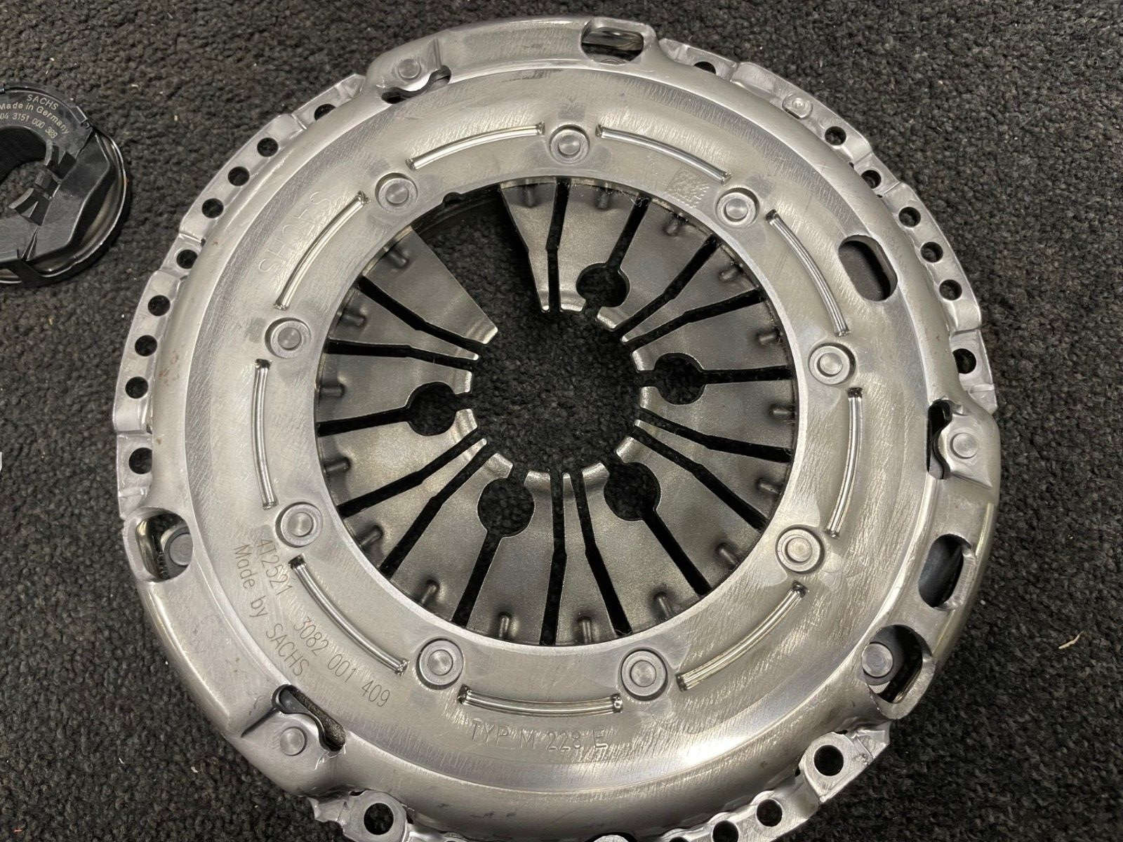 GOLF MK5 PASSAT  TOURAN CADDY OCTAVIA  1.6 2.0 TDi  CLUTCH KIT NEW SACHS