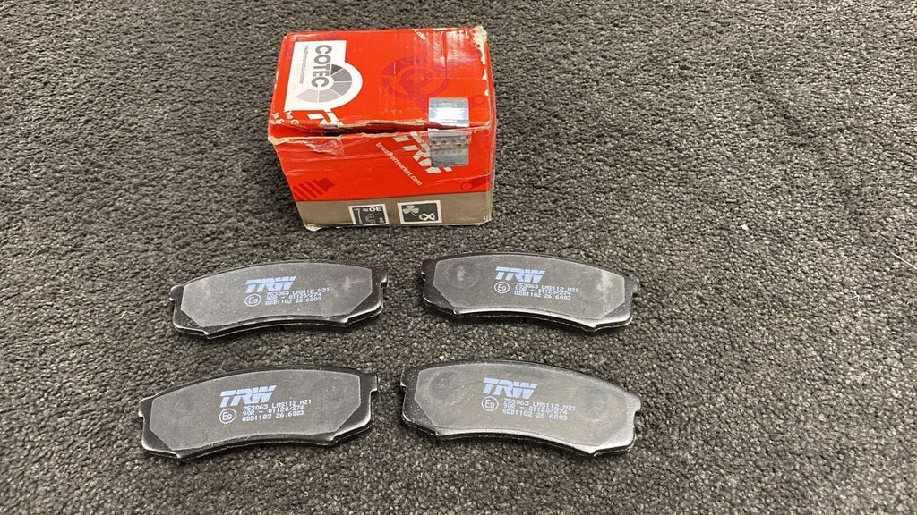 FOR TOYOTA Landcruiser REAR TRW BRAKE PADS GDB1182 