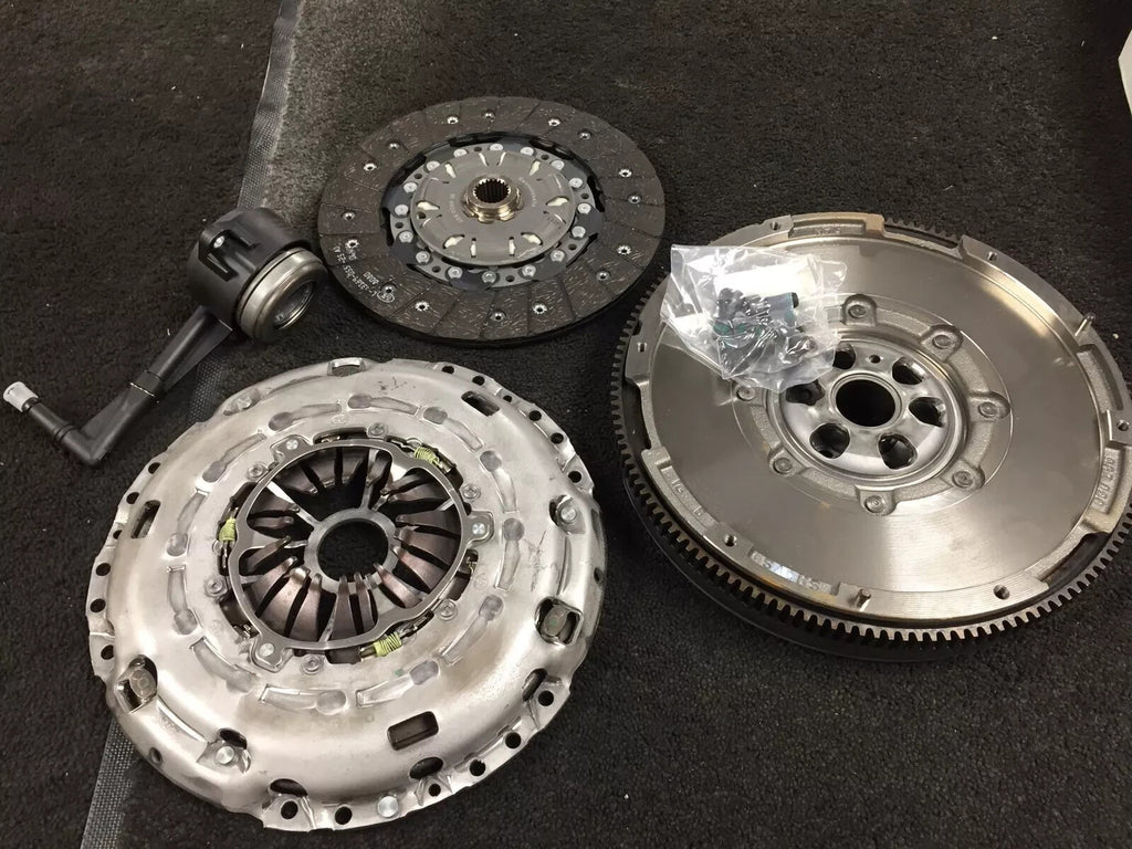 DUAL MASS FLYWHEEL CLUTCH KIT LUK TOURAN 1T1 1T2 2.0TDI 1.9TDI 2003-2010