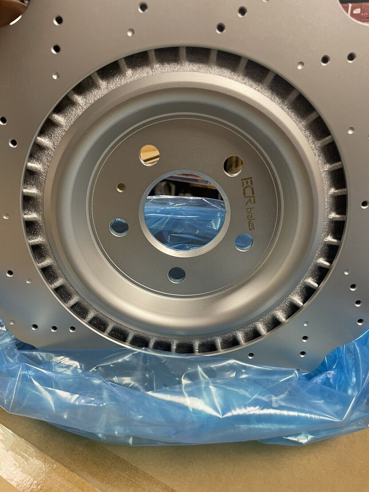 FOR AUDI RS6 C7 AVANT QUATTRO 2013-18 REAR BRAKE DISC WAVEY DRILLED BREMBO PADS