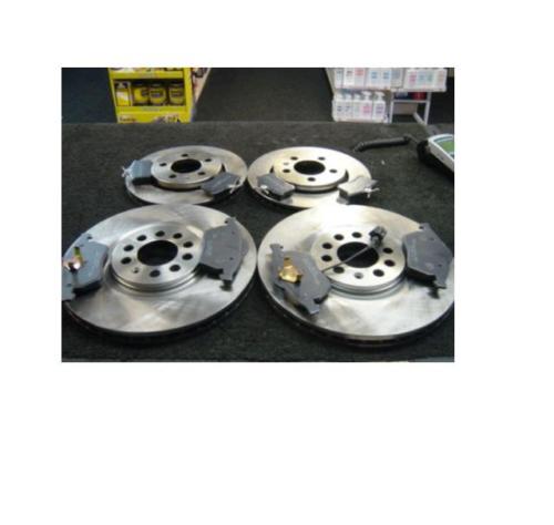 VW GOLF MK4 2.8 V6 4MOTION BRAKE DISC BRAKE PADS FRONT REAR