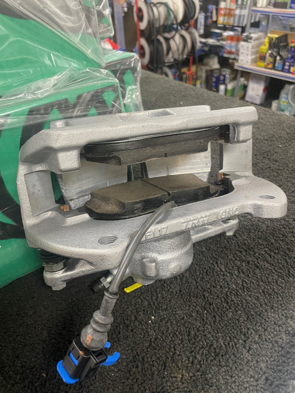 OCTAVIA TDi TSi 5E SUPERB 3V  FRONT BIG BRAKE CALIPER BRACKET PAD UPGRADE 340mm