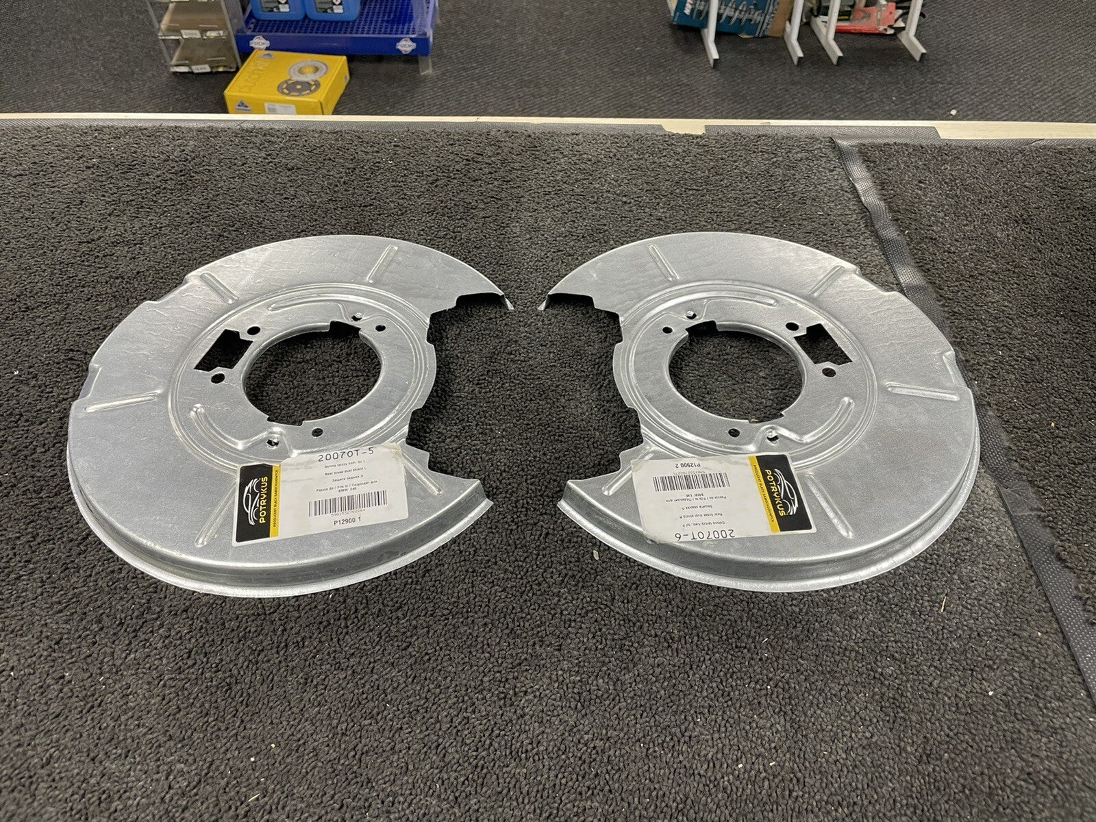 REAR BRAKE DISC BACK PLATES FOR BMW 3SER E36 E46 318 320 323 328i VENTED DISCS