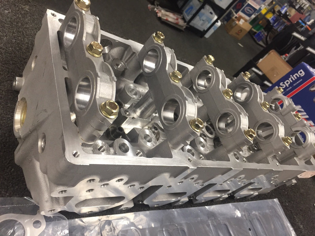 FOR MITSUBISHI SHOGUN TRITON CANTER 3.0TD 4M42 CYLINDER HEAD BRAND NEW