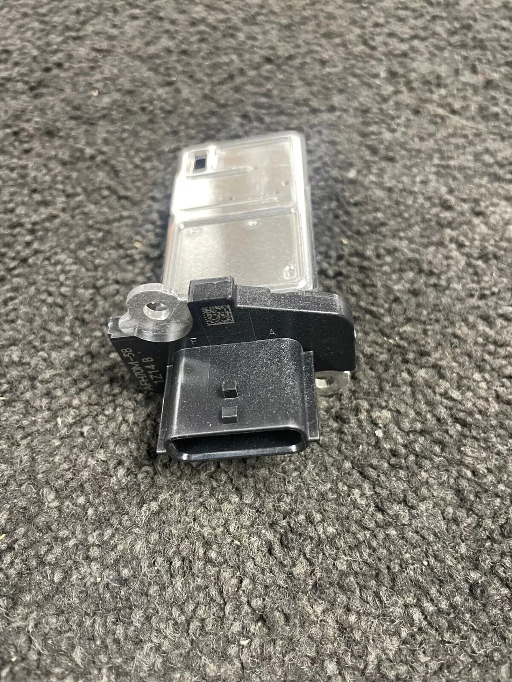 GENUINE AIR FLOW MASS SENSOR FOR NISSAN INFINITI SUZUKI