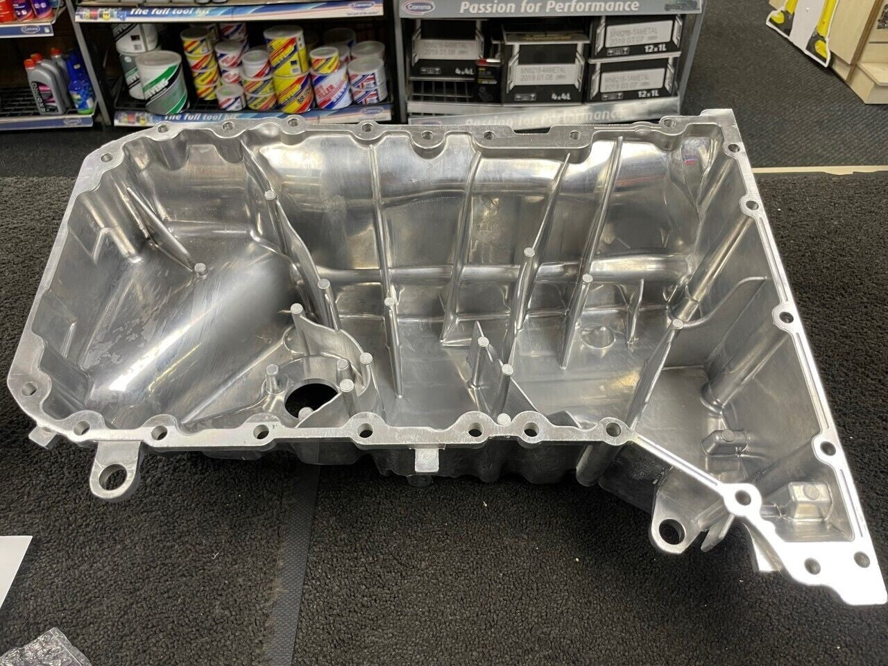 VW TRANSPORTER MULTIVAN T5 2.5 TDI 2003-2011 ENGINE OIL SUMP PAN *BRAND NEW*