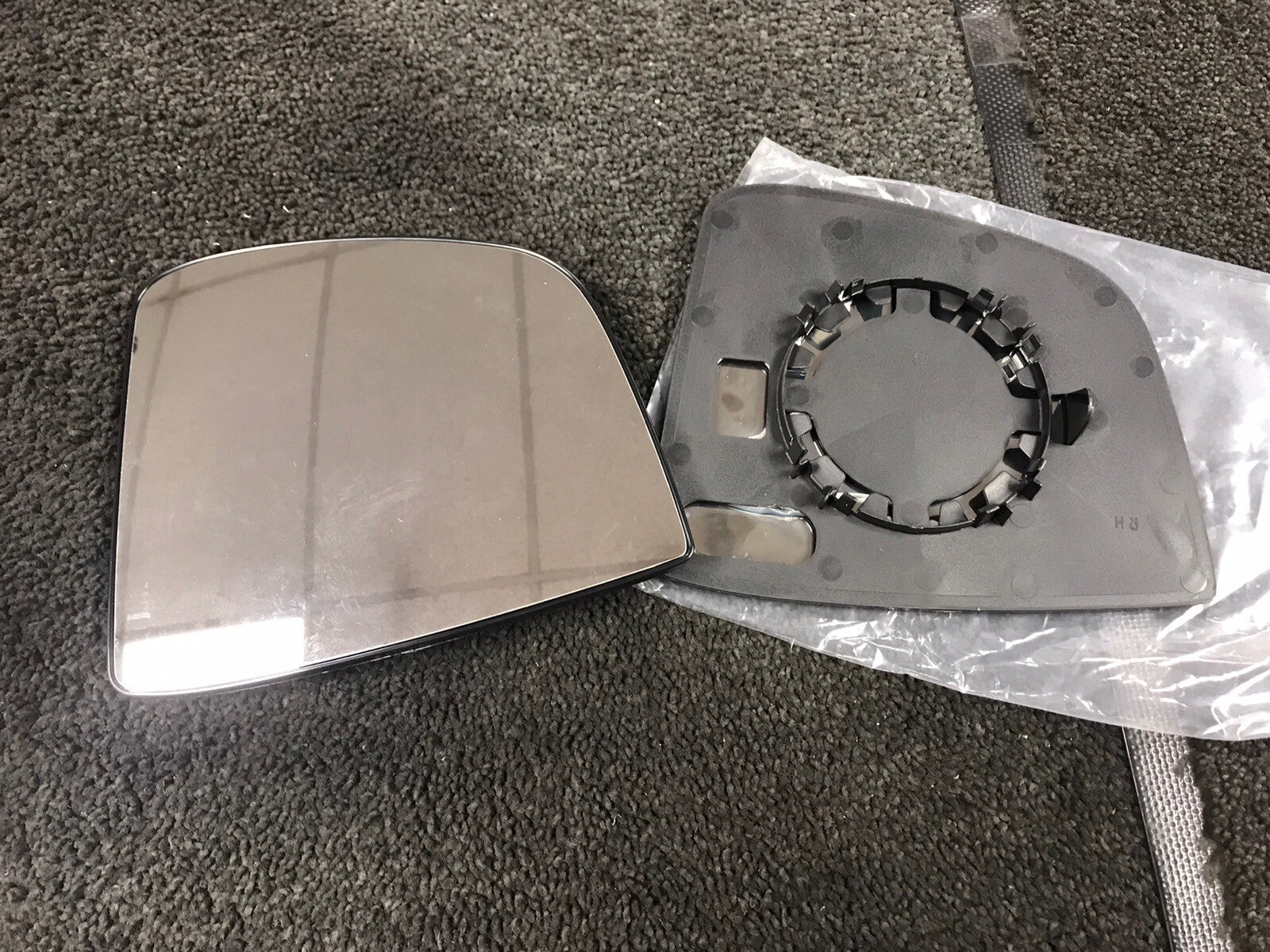 DOOR MIRROR GLASS DRIVER SIDE RH SIDE  FOR FIAT DOBLO 2010-2020 NON HEATED