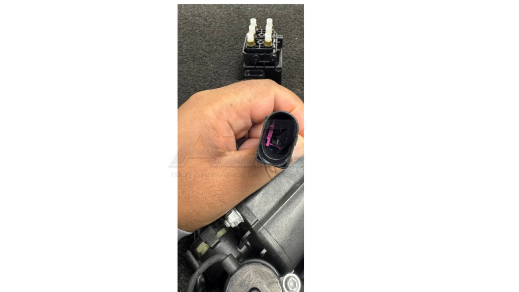 AIR SUSPENSION AIR COMPRESSOR PUMP FIT BENTLEY CONTINENTAL GT GTC FLYING SPUR