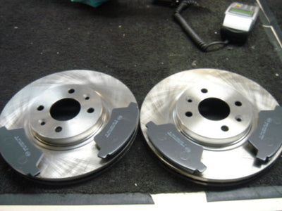 FOR RENAULT MEGANE DYNAMIQUE 2002-2009 FRONT BRAKE DISC BRAKE PADS SET