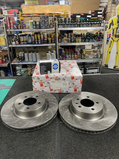 DISCOVERY Mk3 4.4 RANGE ROVER SPORT L320 CROSS DRILLED BRAKE DISC PADS  337MM