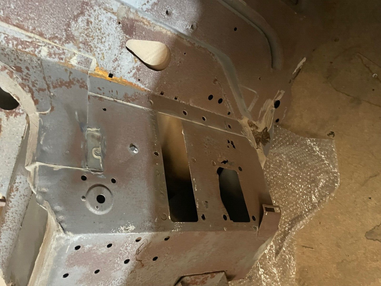 LANDROVER  DEFENDER 110 90 TDI BULKHEAD FOR LHD ONLY  NEED REPAIRS