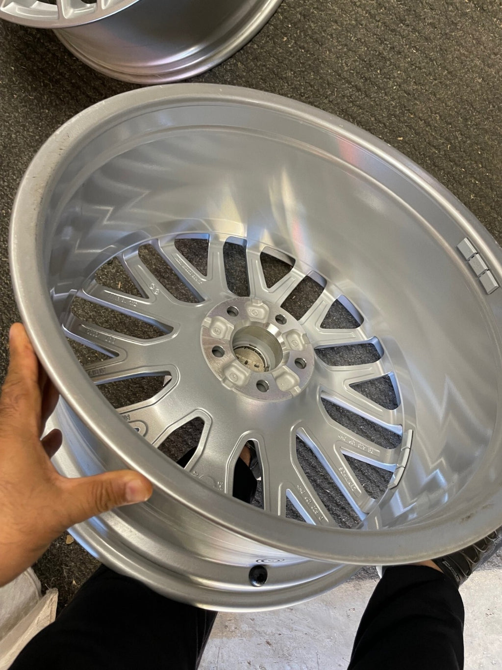 AUDI Q7 2016 ON 20" ALLOY WHEELS (9JX20H2ET33) 4M0601025Q GENUINE EX DISPLAY