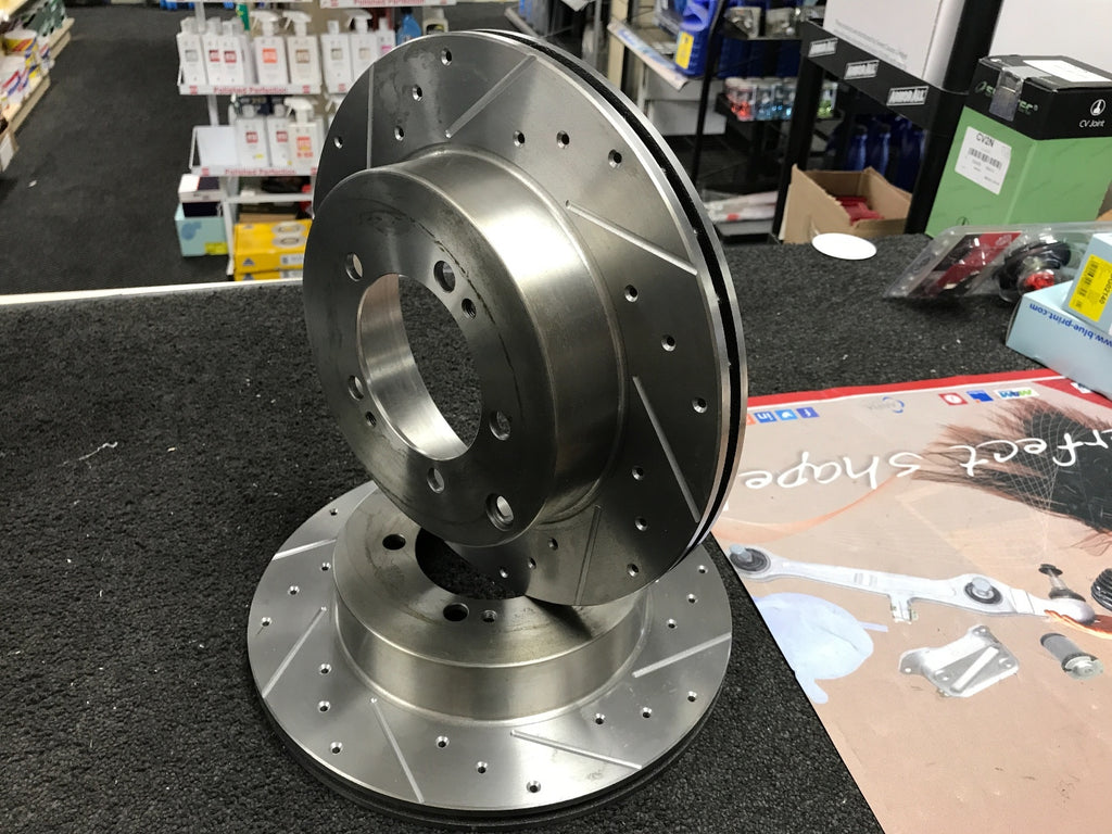 FOR MITSUBISHI LANCER EVO 5 6 CROSS DRILLED GROOVED  REAR BRAKE DISCS PAIR 300mm
