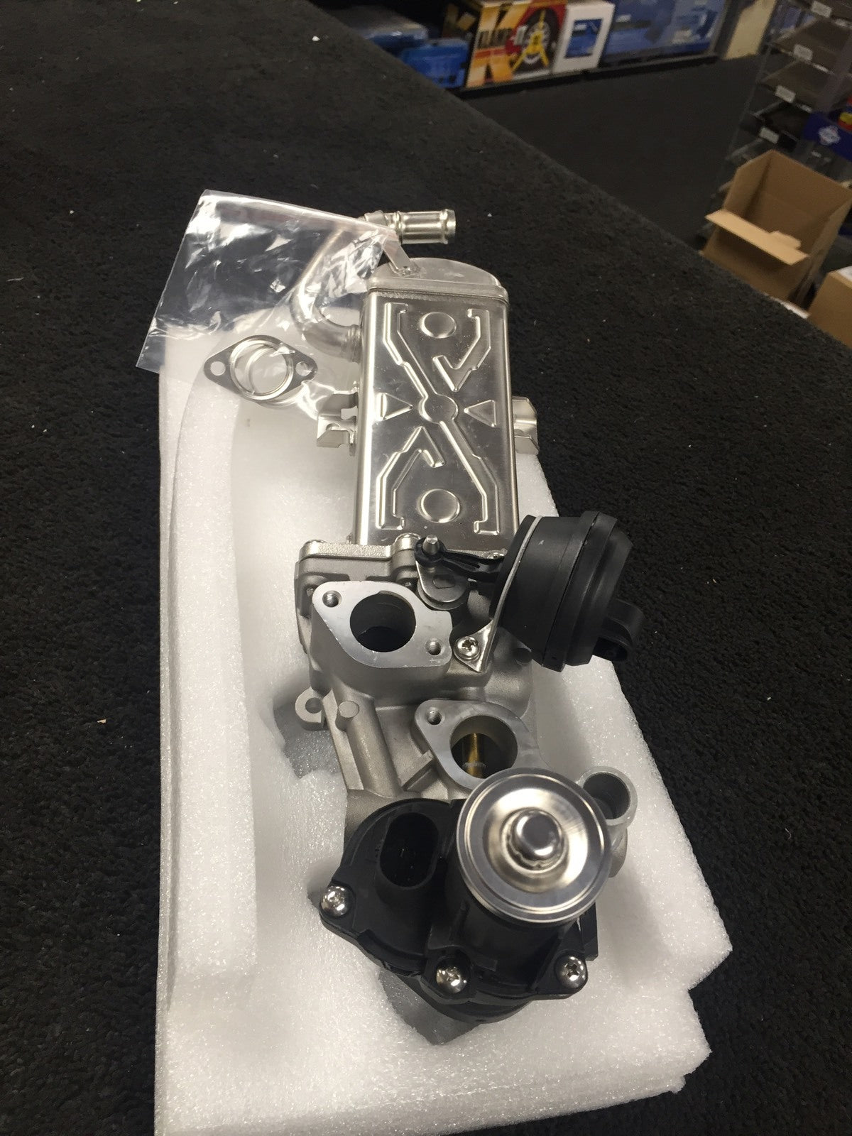 FOR VW PASSAT CC BLUEMOTION 1.6TDI 2.0TDI EGR VALVE WITH COOLER 03L131512BL NEW