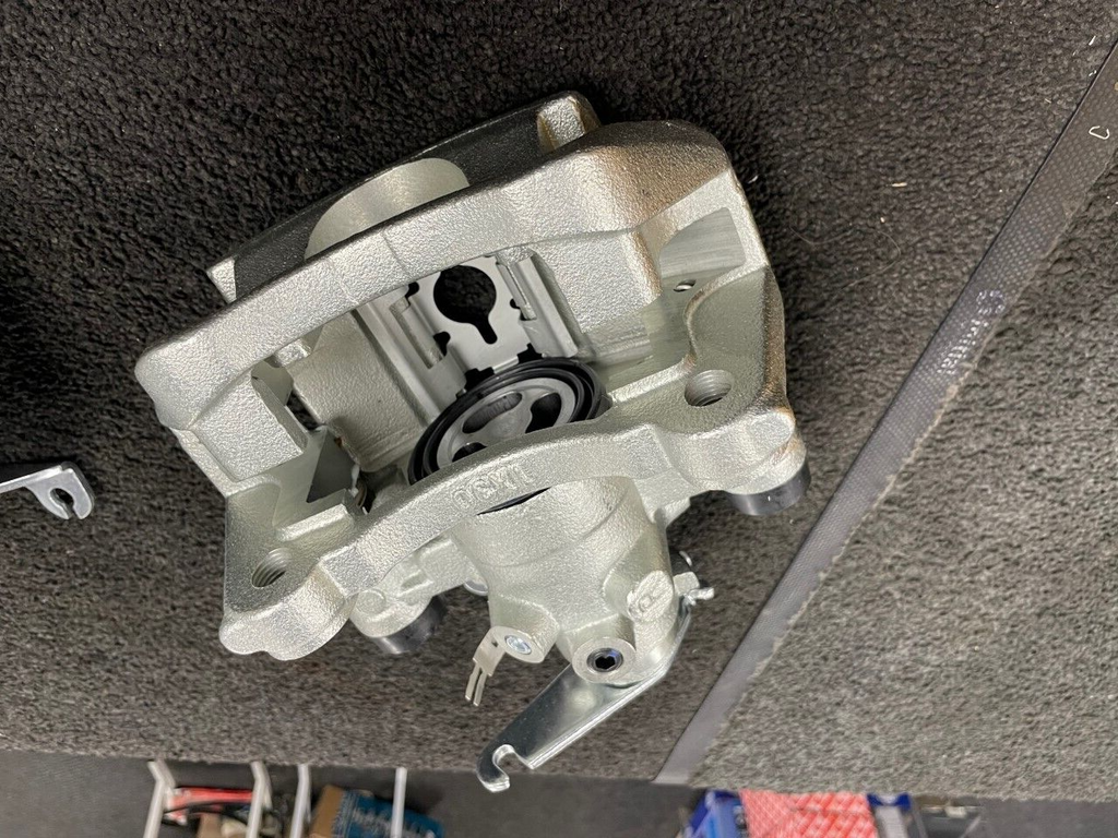 FOR IVECO DAILY 35S11 2.3TD 2011-14 SINGLE WHEEL REAR BRAKE CALIPER COMPLETE RH