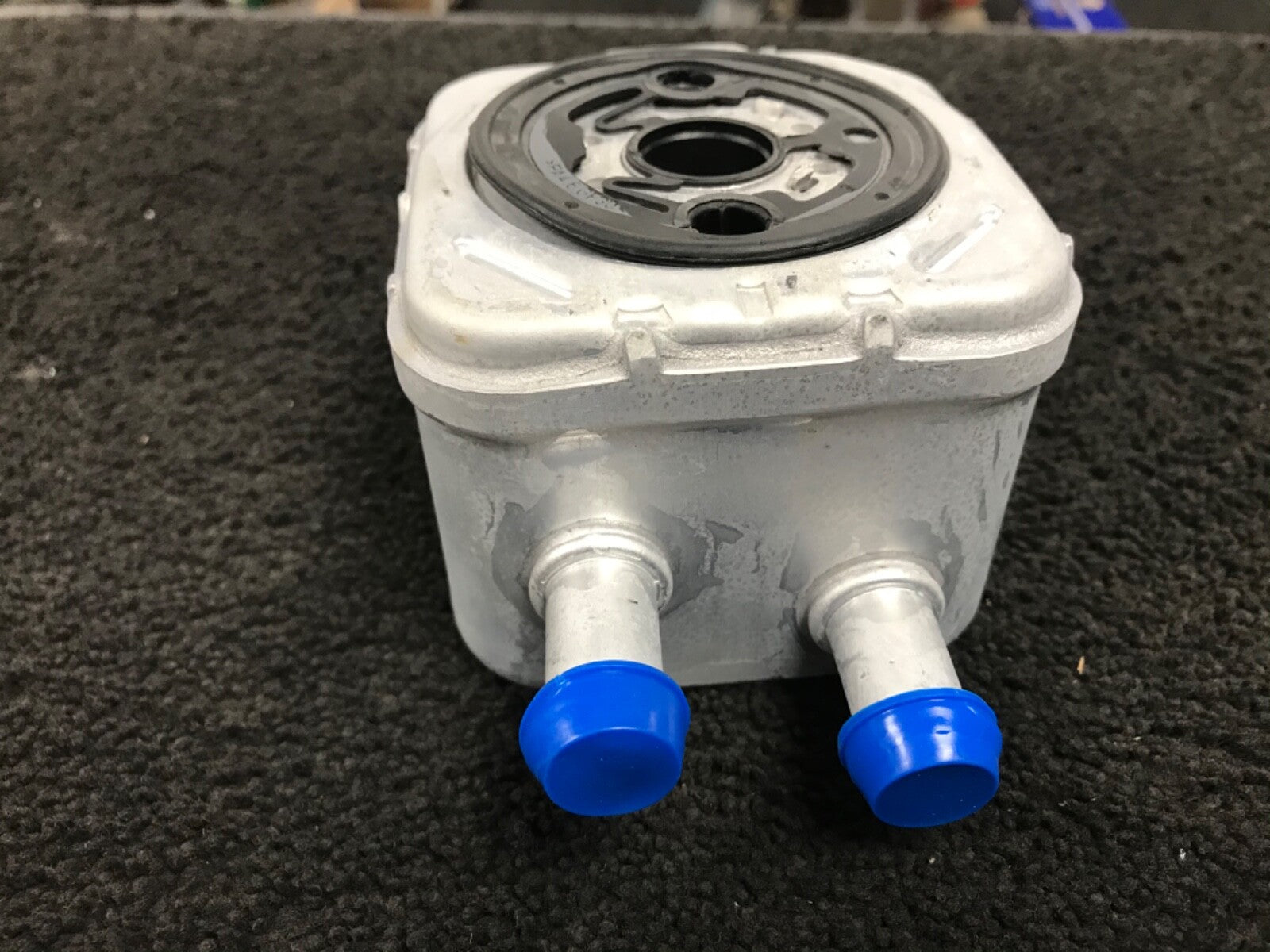 AUDI A3 A4 A6 A8 RS4 S4 OIL COOLER 028117021E