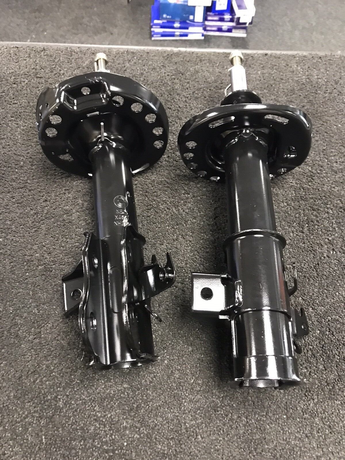 FOR HONDA CIVIC TYPE R FN FN2 FRONT RH LH SHOCK ABSORBER SHOCKER STRUT PAIR NEW
