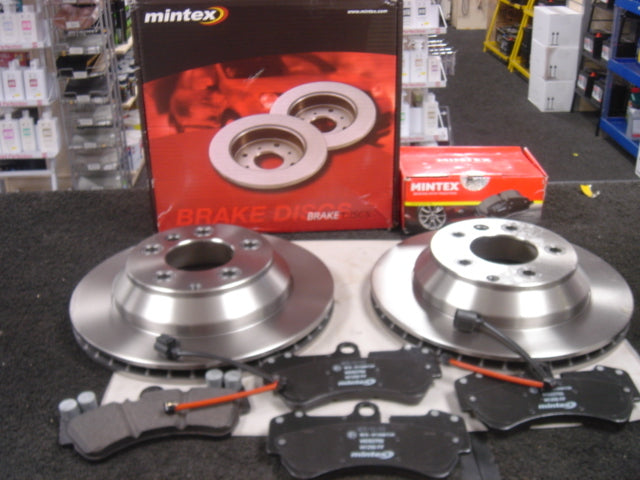 PORSCHE CAYENNE Q7 VW TOUAREG BRAKE DISC REAR BRAKE PADS FITTING KIT