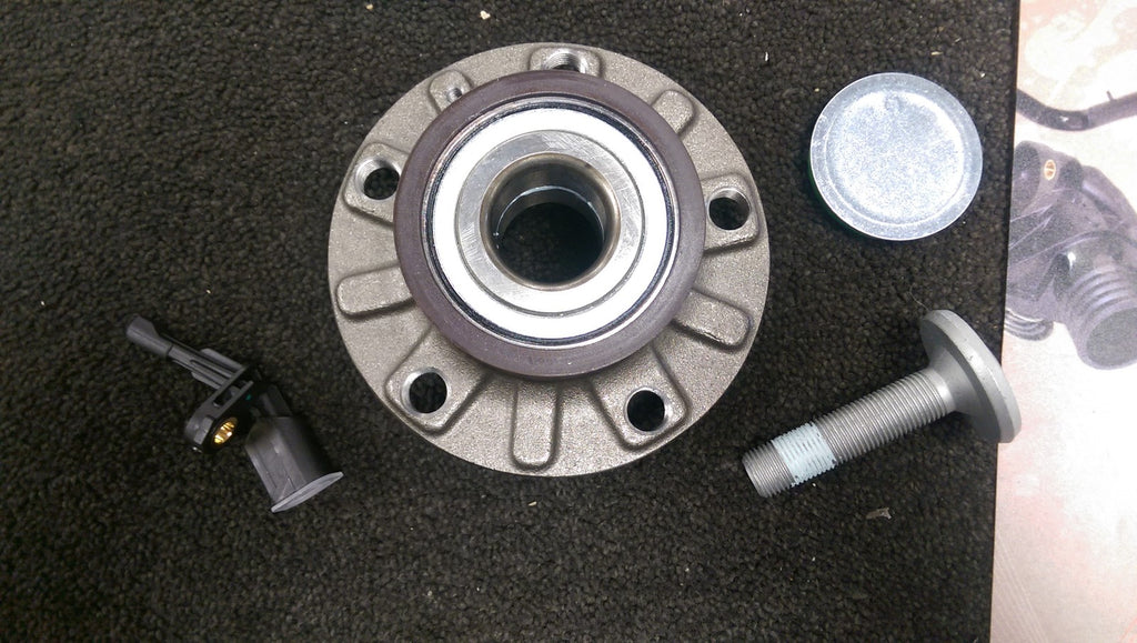 FOR VW GOLF MK5 03-10 AUDI A3 REAR WHEEL BEARING HUB ABS + WHEEL SPEED SENSOR RH