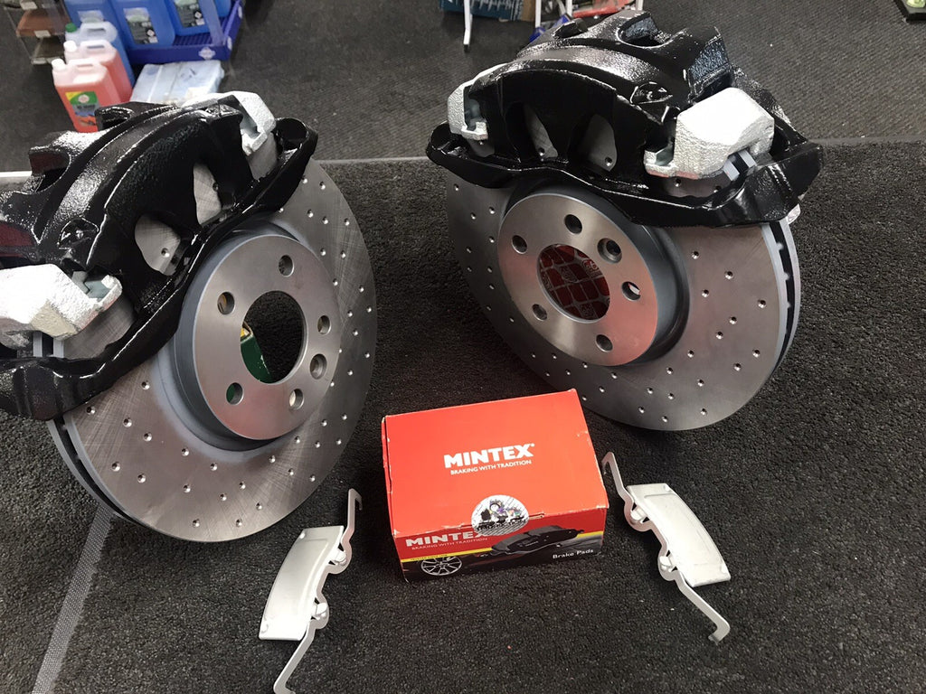 VW TRANSPORTER PERFORMANCE DRILLED GROOVED BRAKE DISC CALIPER KIT 340mm BLACK
