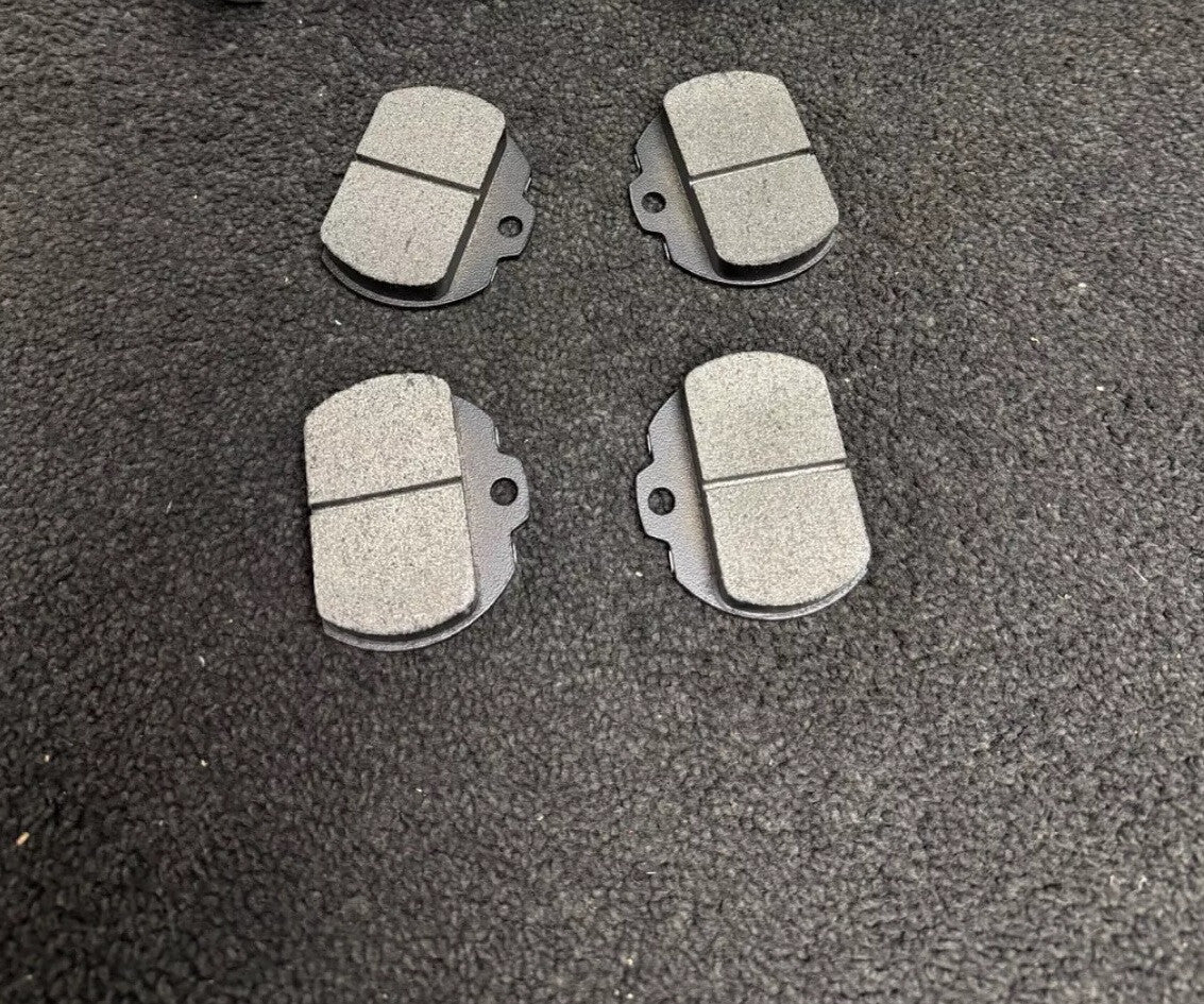 CLASSIC VW BEETLE 1302 1302S 1300 1969-1974 2 FRONT  BRAKE PADS