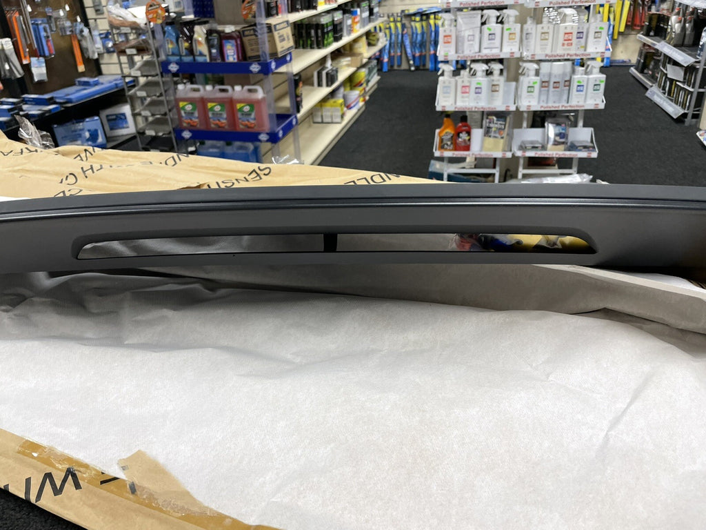 GENUINE VOLKSWAGEN T-ROC REAR BOOT TAILGATE SPOILER 2GA827936GRU PRIMED BLACK