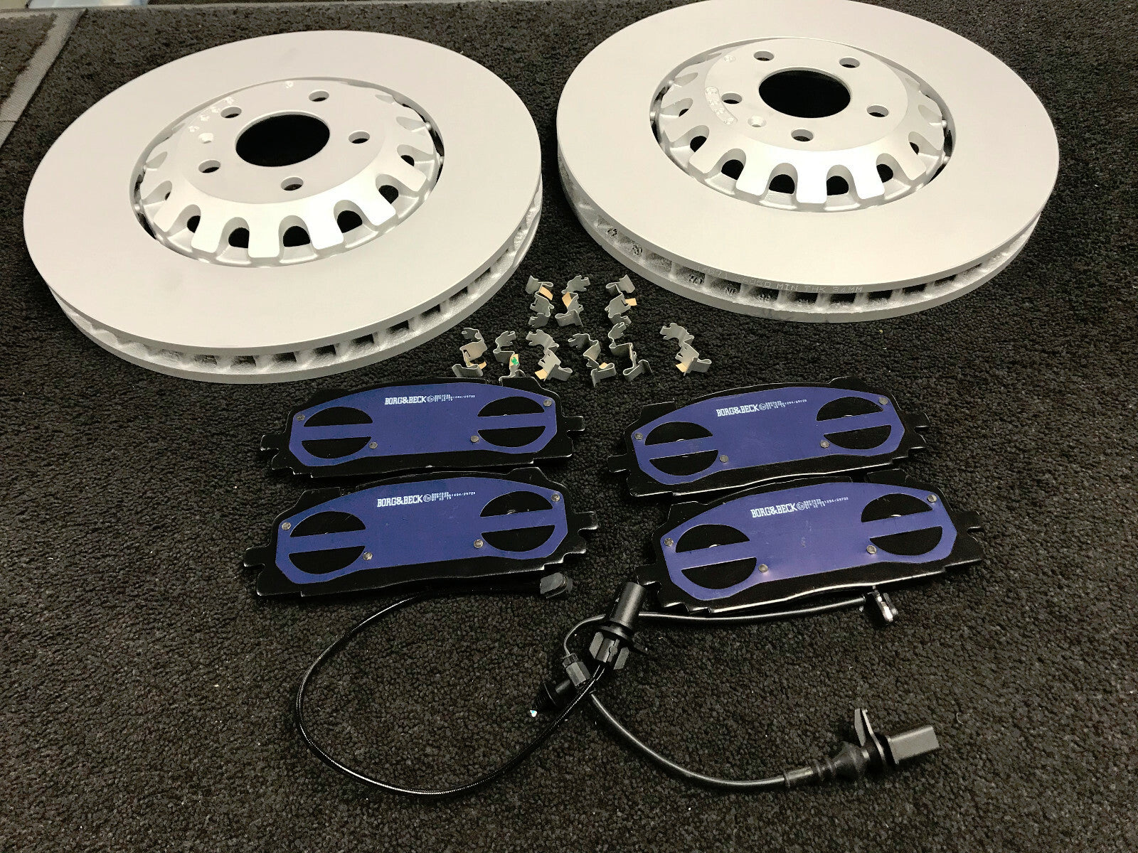 FOR AUDI A7 Q7 A8 4M 2015ON FRONT VENTED BRAKE DISC PAIR BRAKE PAD SENSORS 375mm