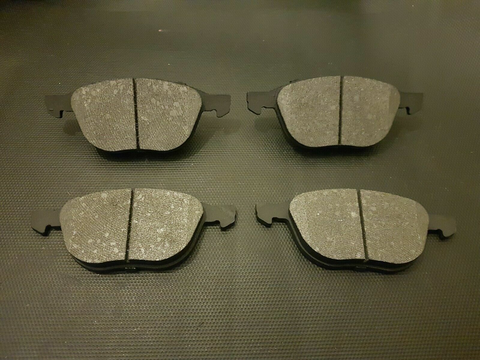 FORD FORD C-MAX FOCUS MK3 KUGA MAZDA 3 5 OE QUALITY FRONT BRAKE PADS