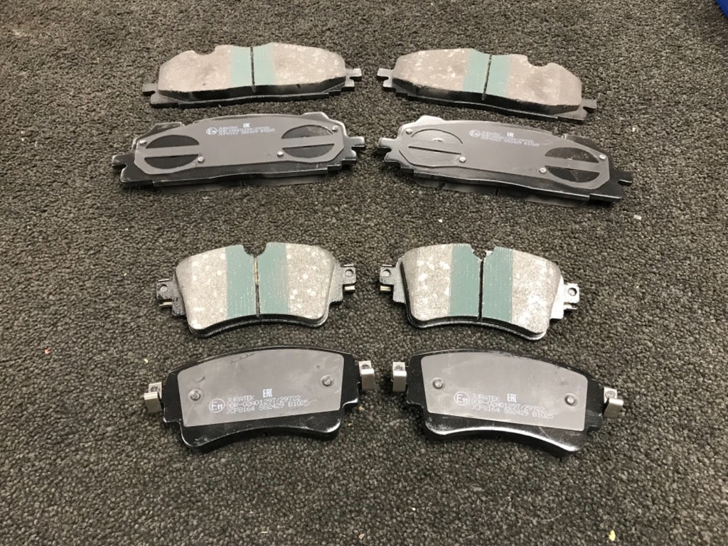 AUDI Q7 3.0 TDi QUATTRO 272 4MB 15ON FRONT REAR BRAKE PADS + 4 WEAR SENSORS