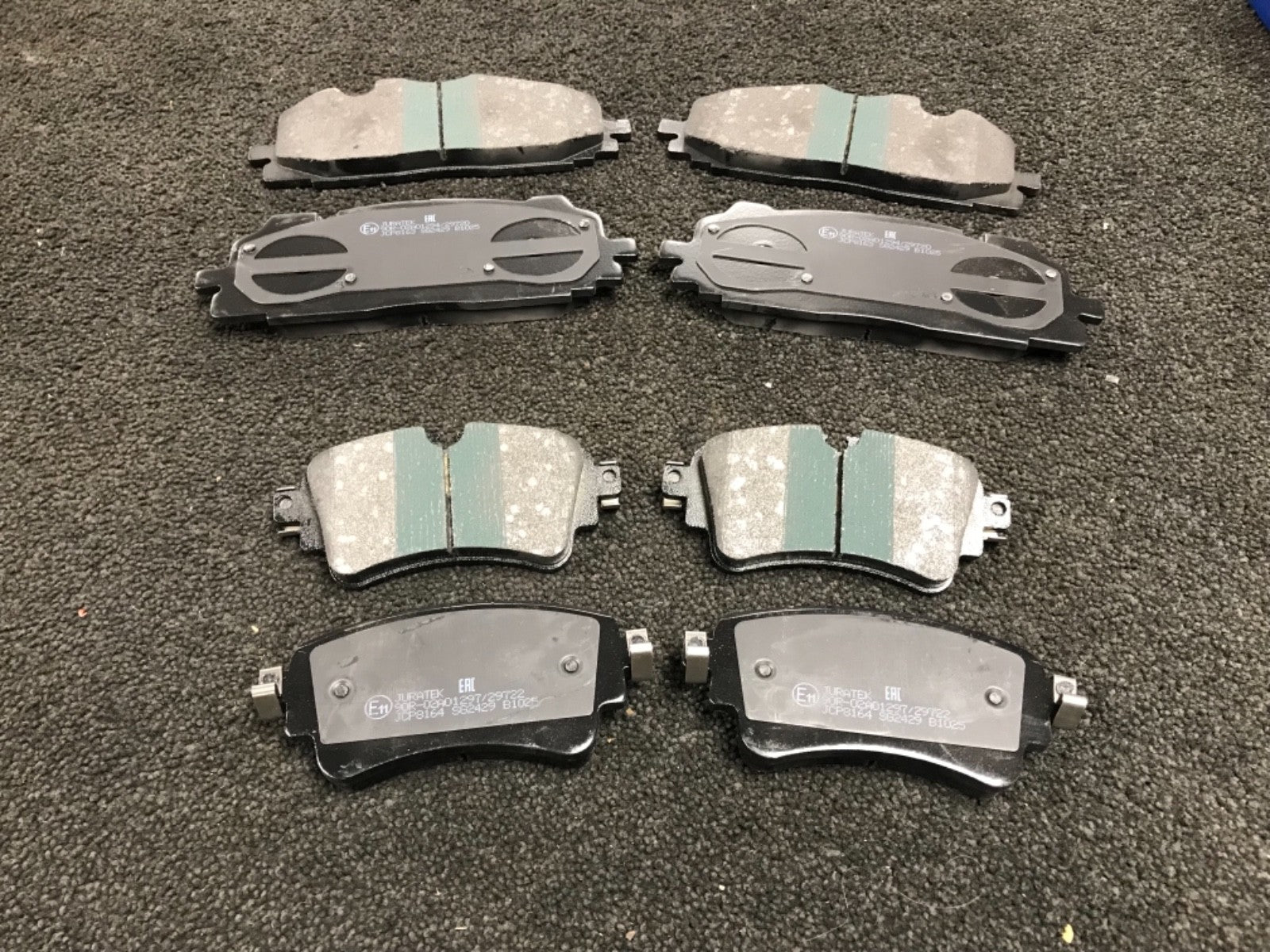 AUDI Q7 3.0 TDi QUATTRO 272 4MB 15ON FRONT REAR BRAKE PADS + 4 WEAR SENSORS