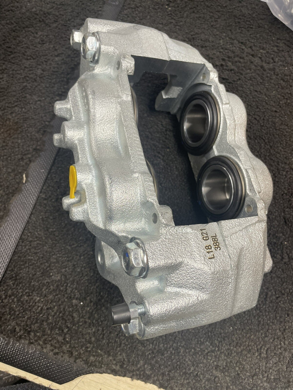 FOR MITSUBISHI PAJERO SHOGUN 3.2 DID 4WORK FRONT LEFT LH BRAKE CALIPER 4 PISTON